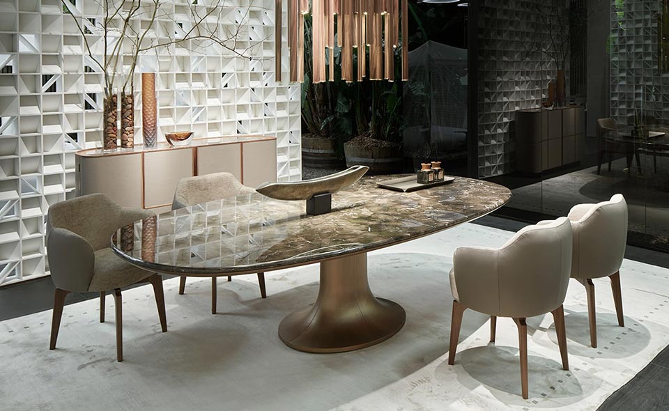 Sedie ELISA e tavolo MIZAR Giorgetti